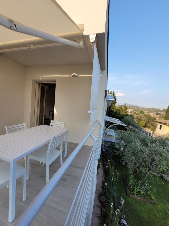 Garda View - Nuovo Appartamento Con Solarium Vista Lago Zewnętrze zdjęcie