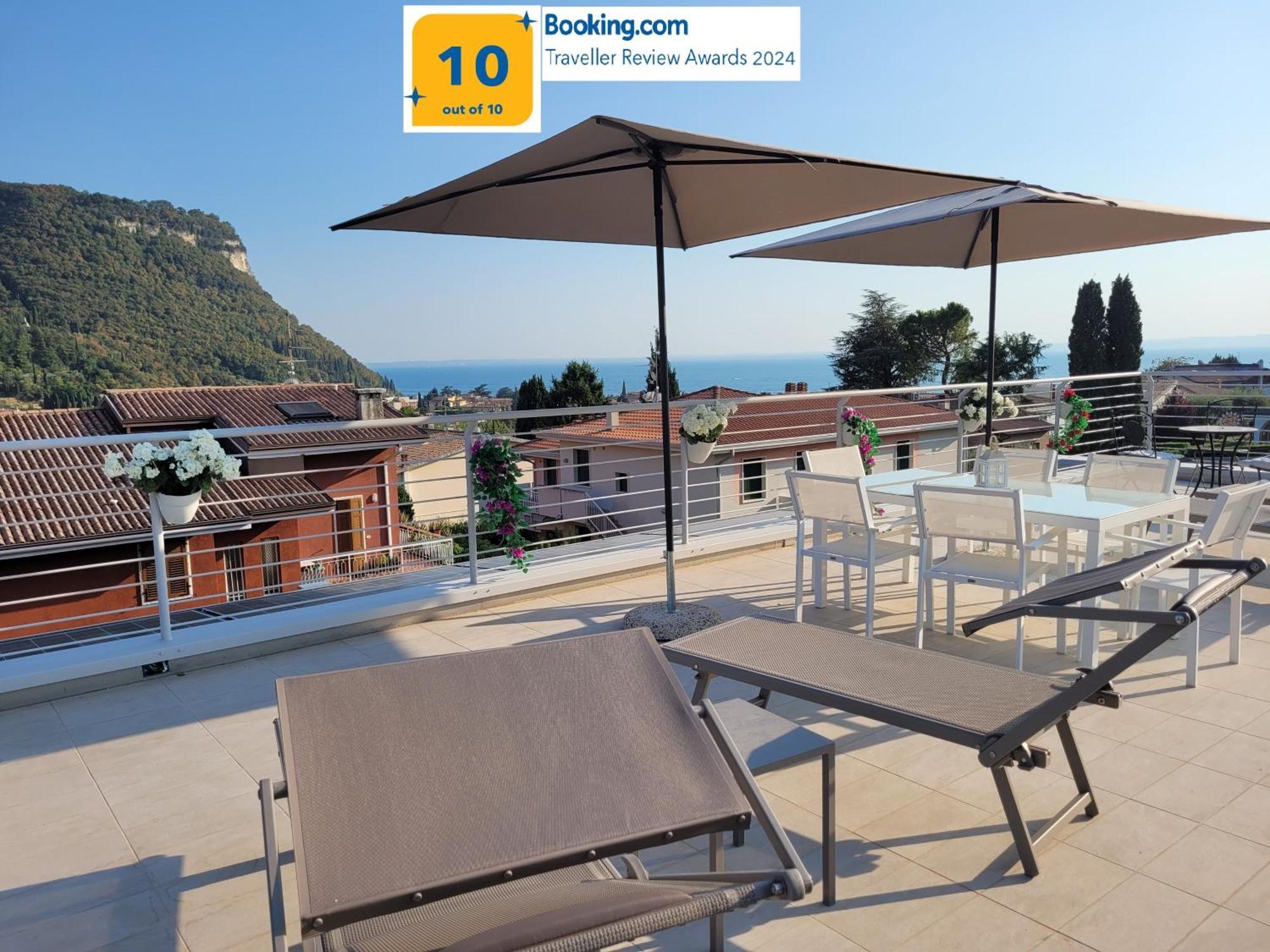 Garda View - Nuovo Appartamento Con Solarium Vista Lago Zewnętrze zdjęcie